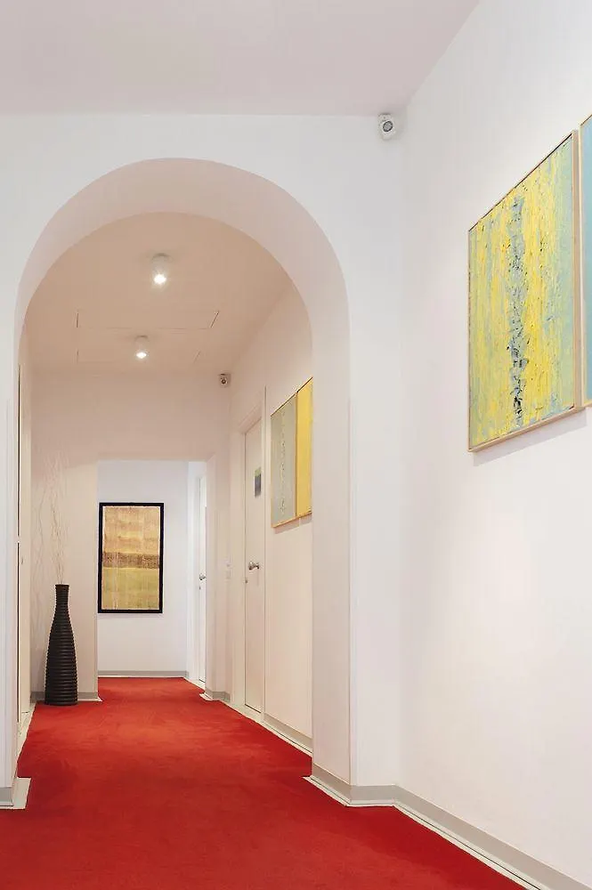 B&B Amor Rome 3*,