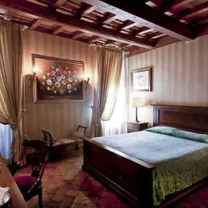 Aparthotel Castle Of Glamour Xvi Century Luxury, Rome
